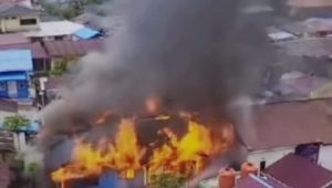 Api Lahap Rumah di Balikpapan Selatan