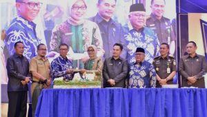 HUT ke-58 Bankaltimtara, Ketua DPRD Kaltim Hasanuddin Mas’ud Tingkatkan Pelayanan Hingga Pelosok