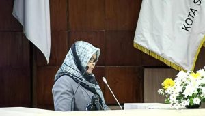 Jadi Jubir Dapil Samarinda, A Khomariah Sampaikan Aspirasi Masyarakat di Rapat Paripurna ke-43 DPRD Kaltim