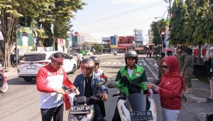 Dalam Rangka Perayaan HUT RI yang Ke-79, Pemkot Bontang Membagikan Sepuluh Juta Bendera Merah Putih