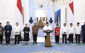 Presiden Prabowo Subianto bersama para pemimpin partai