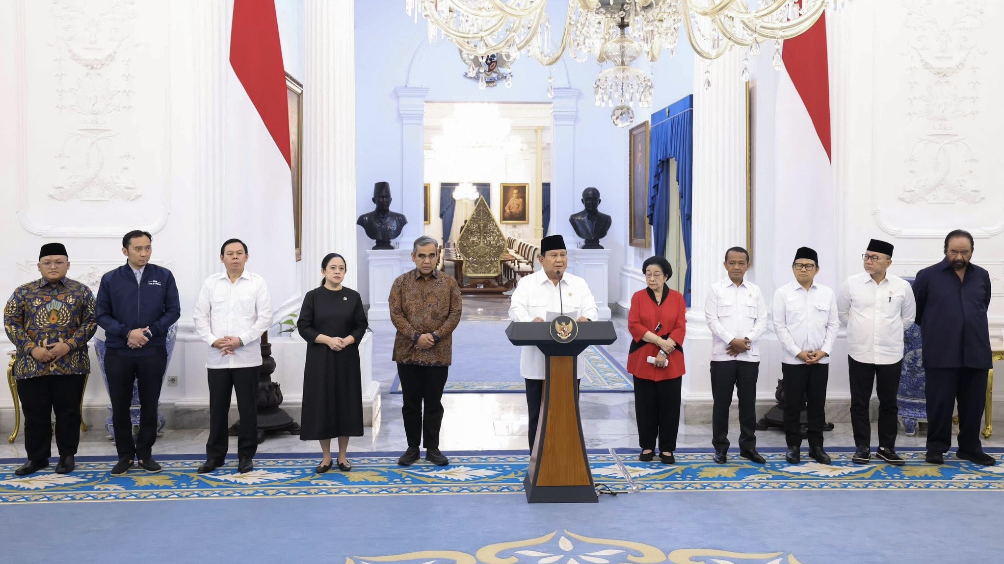 Presiden Prabowo Subianto bersama para pemimpin partai